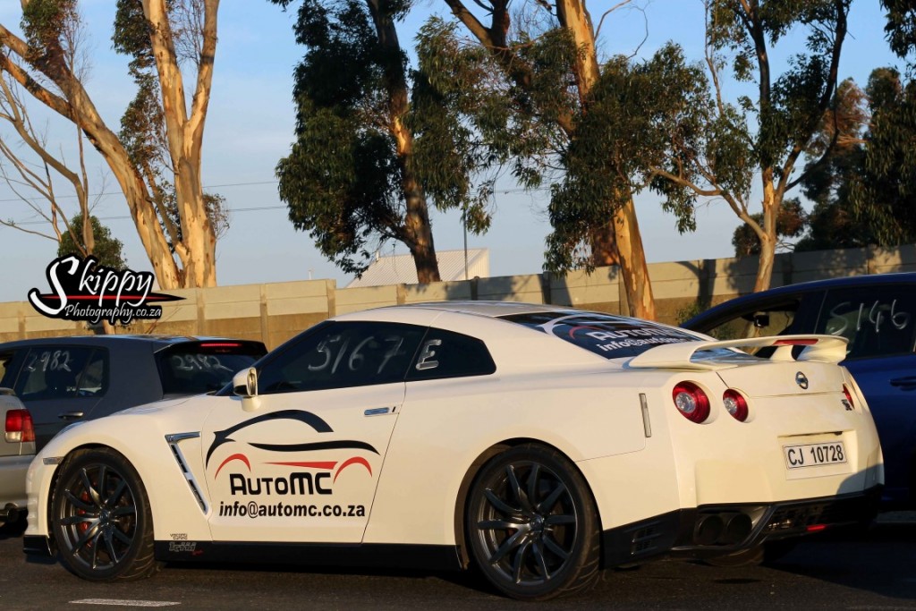 AutoMC's Nissan GTR R35 did a 10.9 second pass fo the night